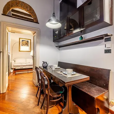 Cozy Brera Apartment